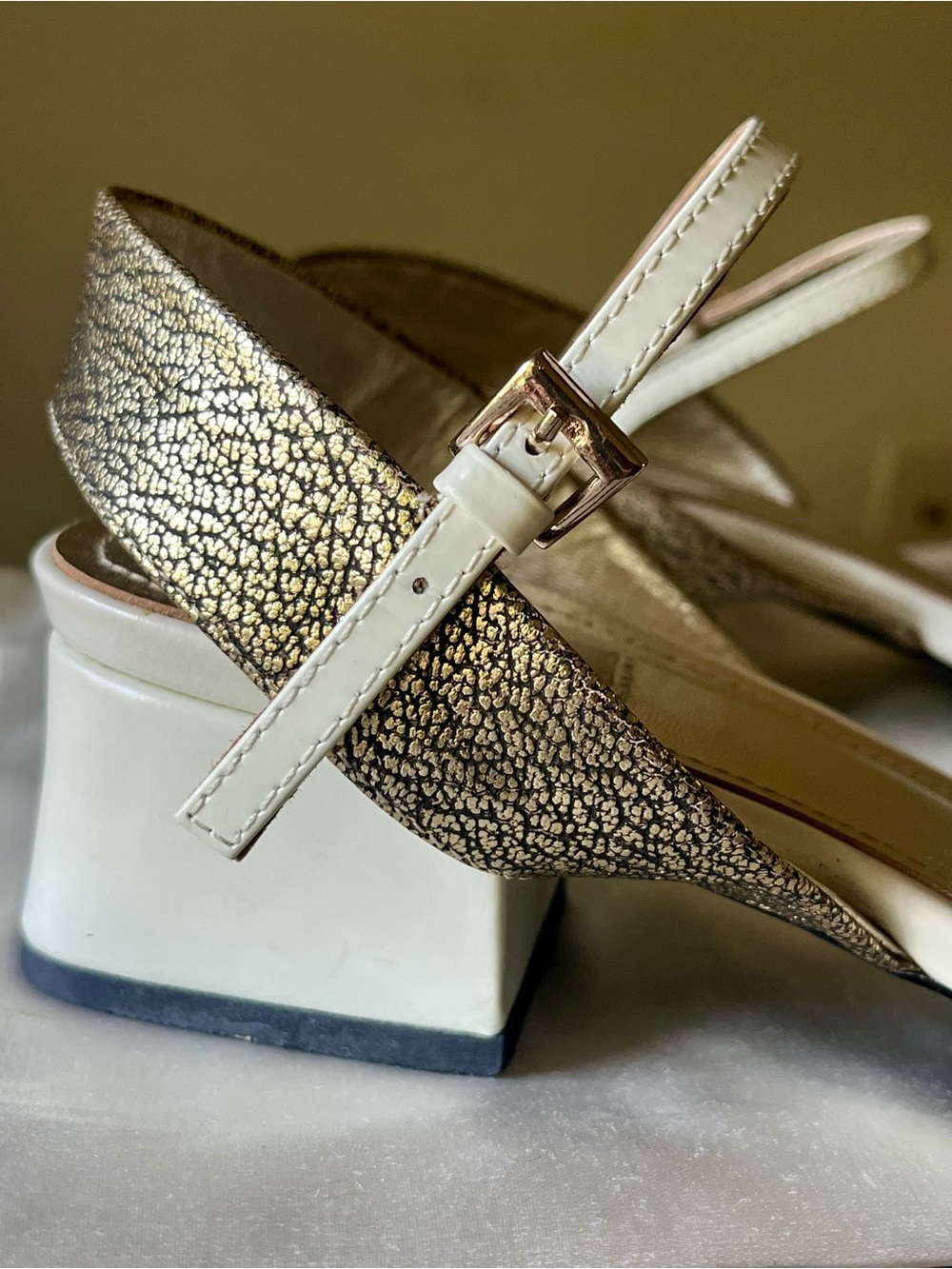 Suzanne Rae Gold Crackle Metallic + Ivory Block Heel Sandals Sz 39